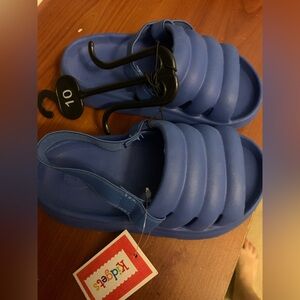 NWT - Blue Kids Sandals - toddler size 10. (10c)